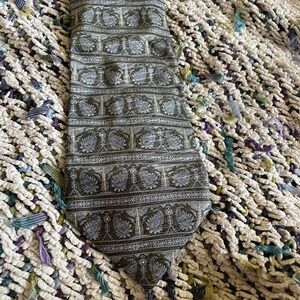 Club‎ Room Mens Silk Tie Made in Italy Olive Green Silver Paisley Striped Wide